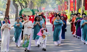 1.000 người đồng diễn Carnaval Áo dài Hà Nội